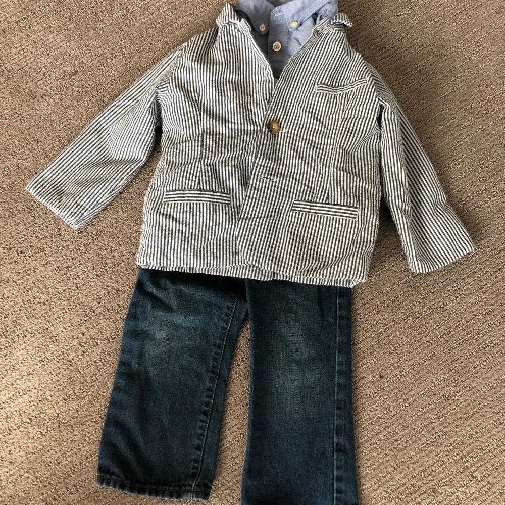 EUC 24 m 2T 3 PC Outfit: Long Sleeve Button Up Shirt, Denim Jeans, Suit Blazer